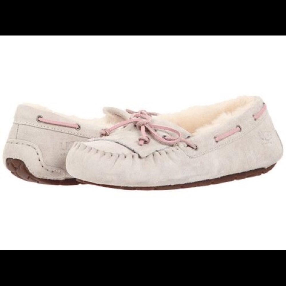 UGG Mandie Moccasins size 7 like new with box